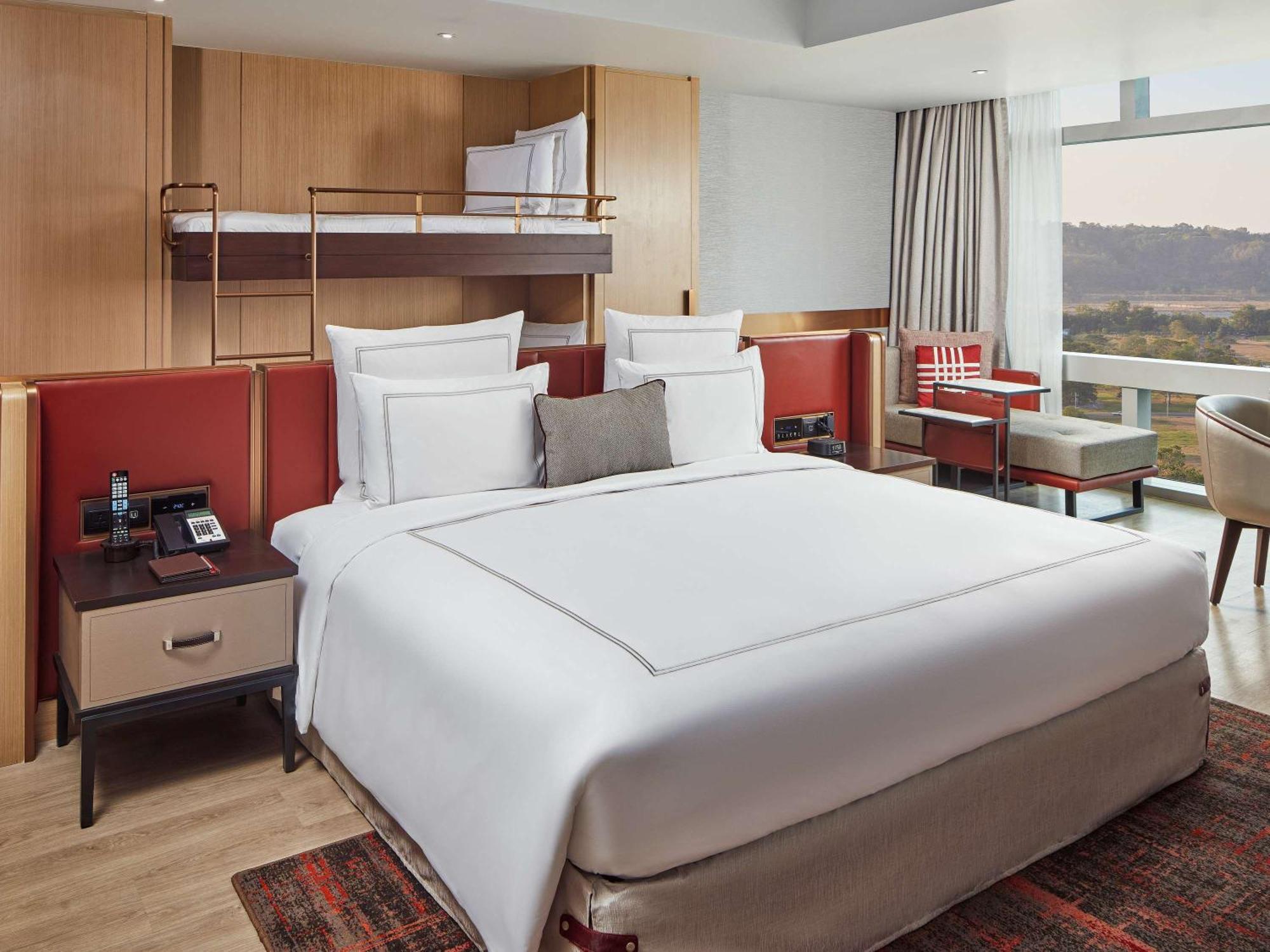 Swissotel Clark Philippines Clark Field Exterior photo